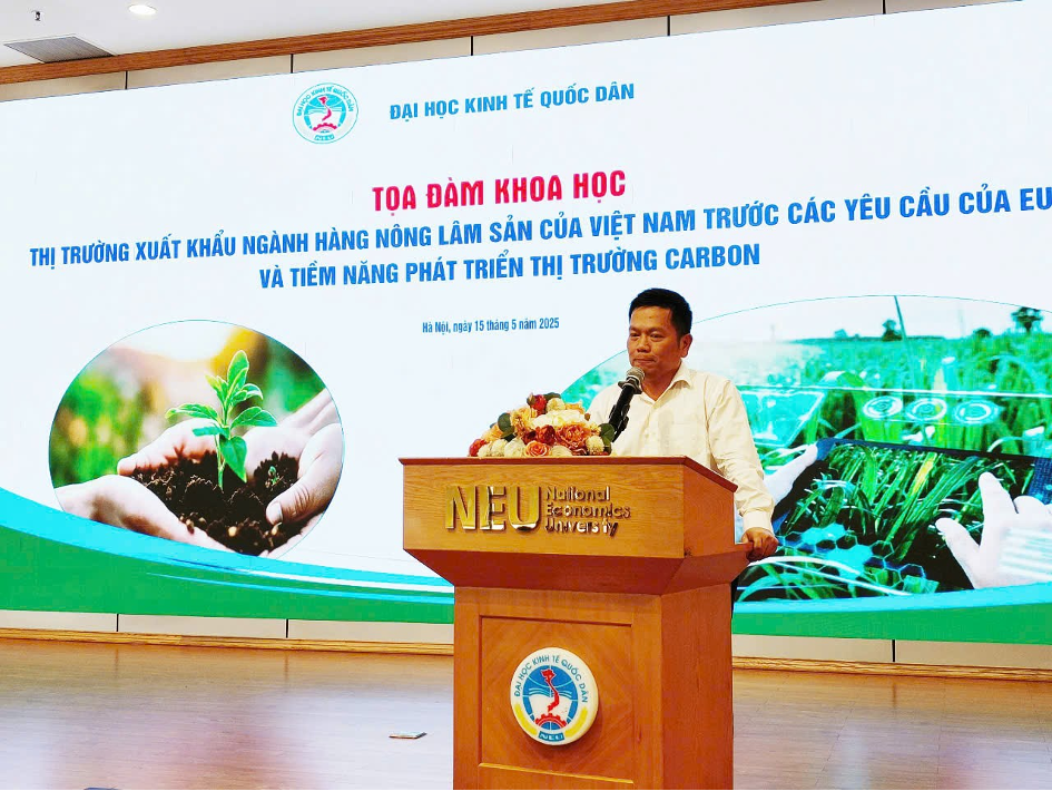 PGS.TS. Nguyễn Thành Hiếu phát biểu khai mạc tại Tọa đàm khoa học về thị trường xuất khẩu nông lâm sản của Việt Nam, với bối cảnh và thách thức từ các yêu cầu của EU.