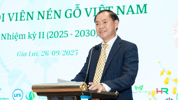 Ông Nguyễn Thanh Phong phát biểu tại Đại hội Chi hội Viên nén gỗ Việt Nam nhiệm kỳ II (2025 - 2030) diễn ra ở Gia Lai vào ngày 26/09/2025.